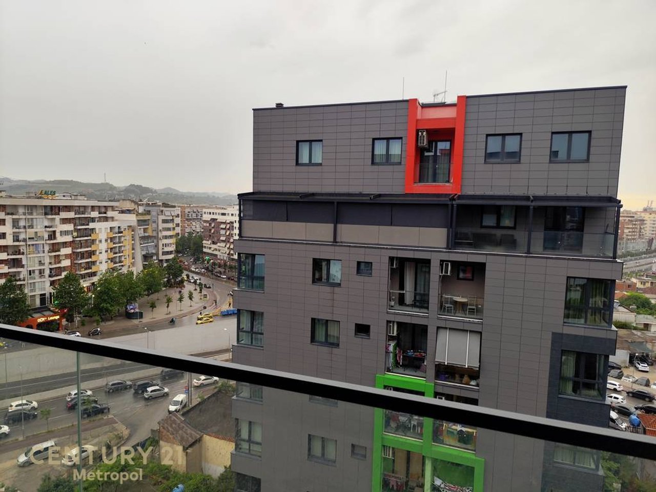 Jepet me Qira Apartament 3+1+2+ Post Parkimi, Residenca Future Home