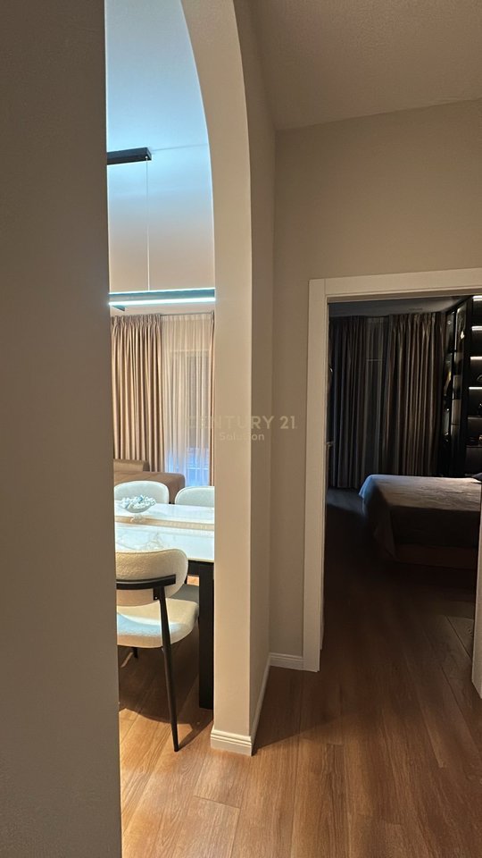 APARTAMENT 1+1 PER SHITJE PRANE PALLATIT ME SHIGJETA !