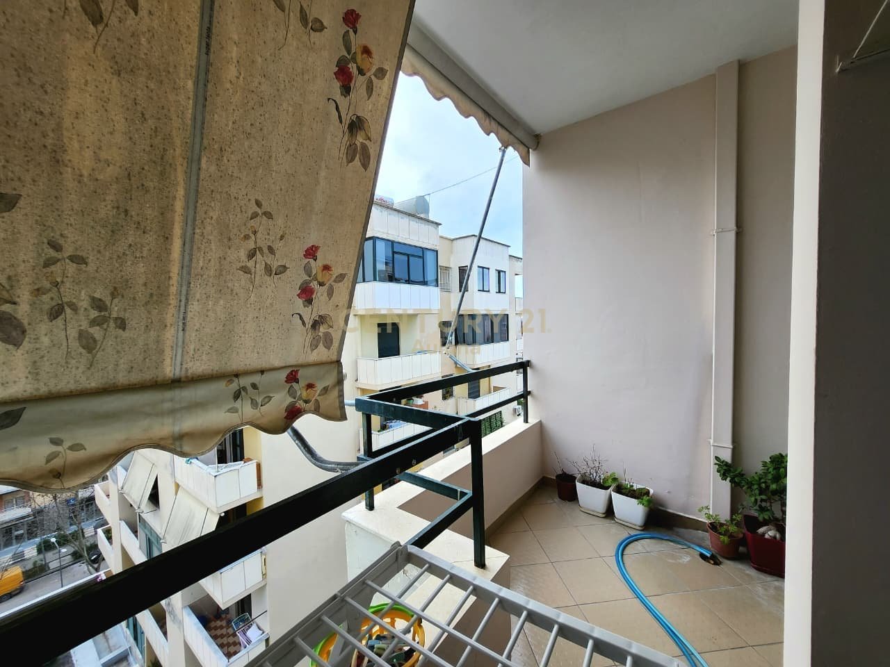 Apartament 3+1+2 në shitje – Rruga e Çipajve, Vlorë