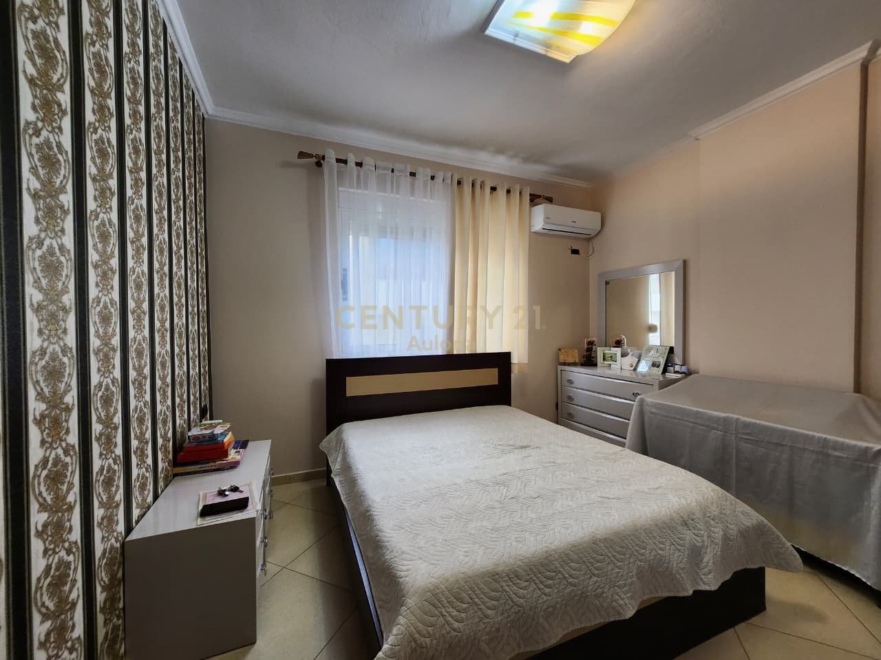 Apartament 3+1+2 në shitje – Rruga e Çipajve, Vlorë