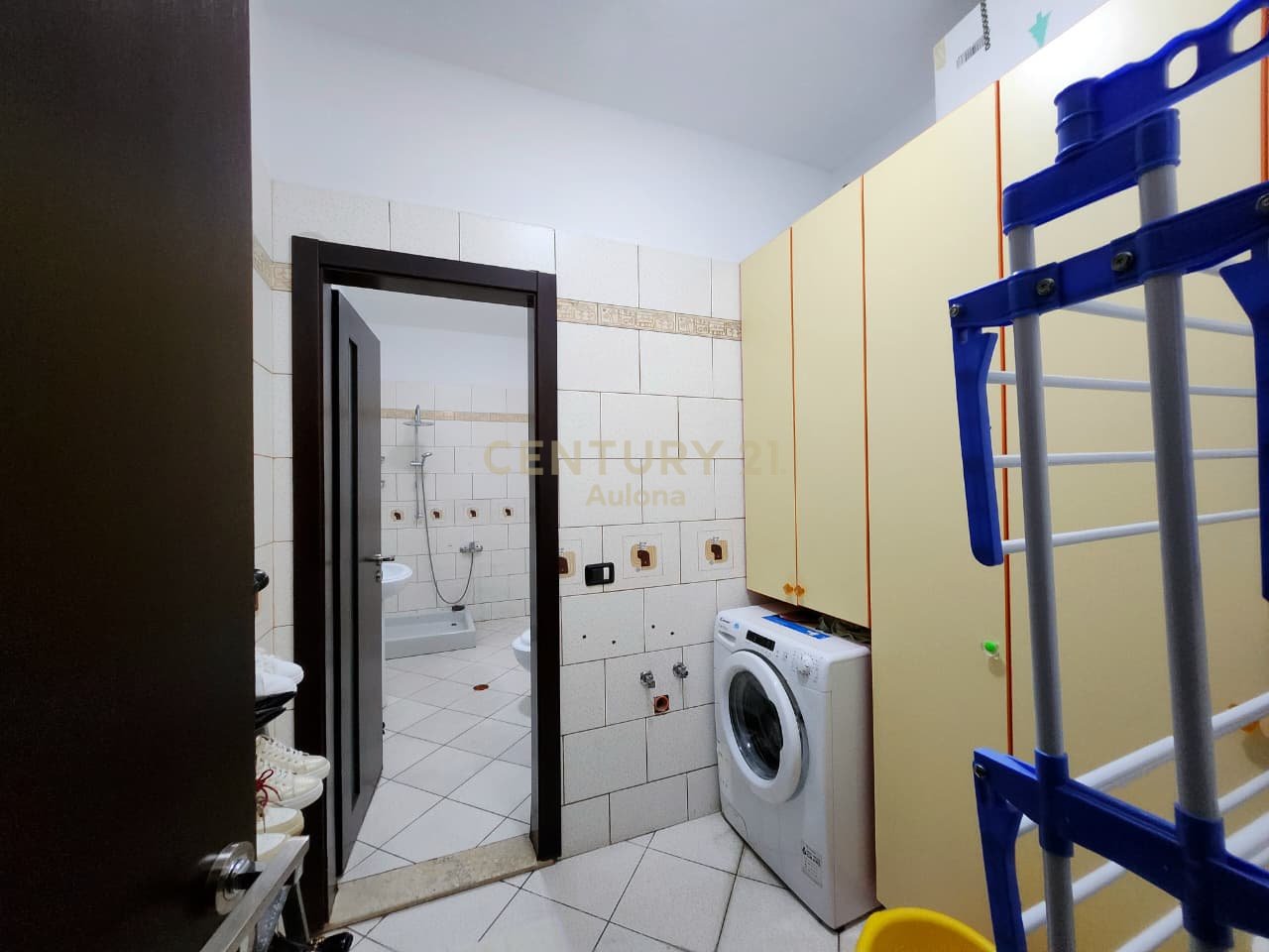 Apartament 3+1+2 në shitje – Rruga e Çipajve, Vlorë