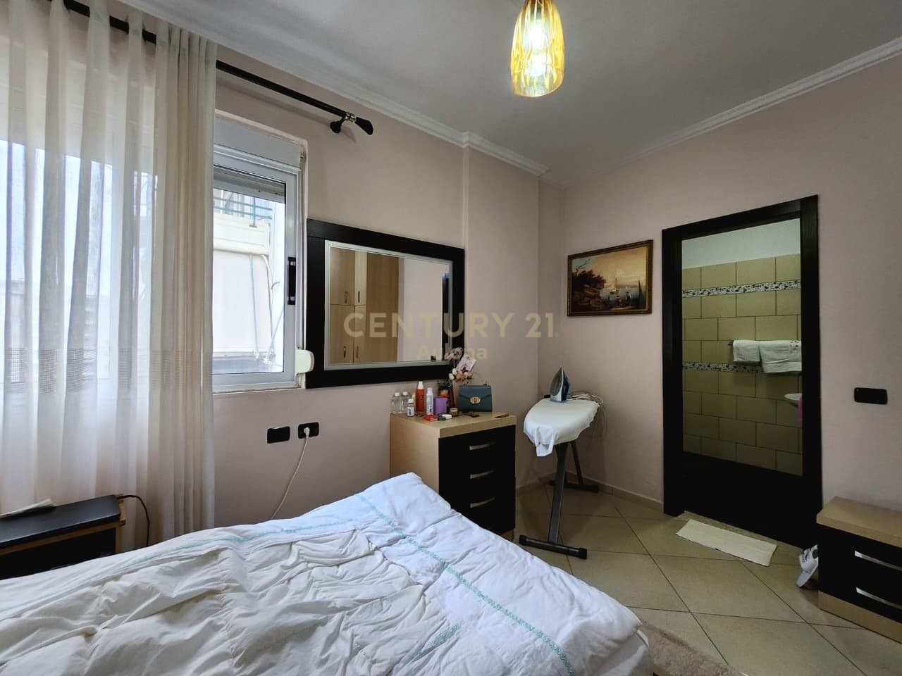 Apartament 3+1+2 në shitje – Rruga e Çipajve, Vlorë