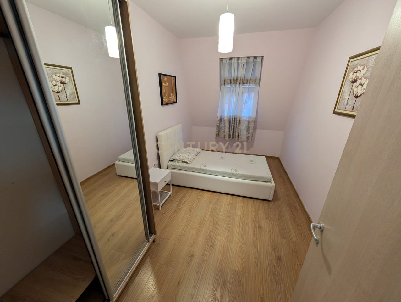 2+1+2 apartment for rent in FRESK.