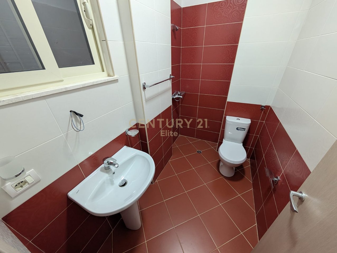 2+1+2 apartment for rent in FRESK.