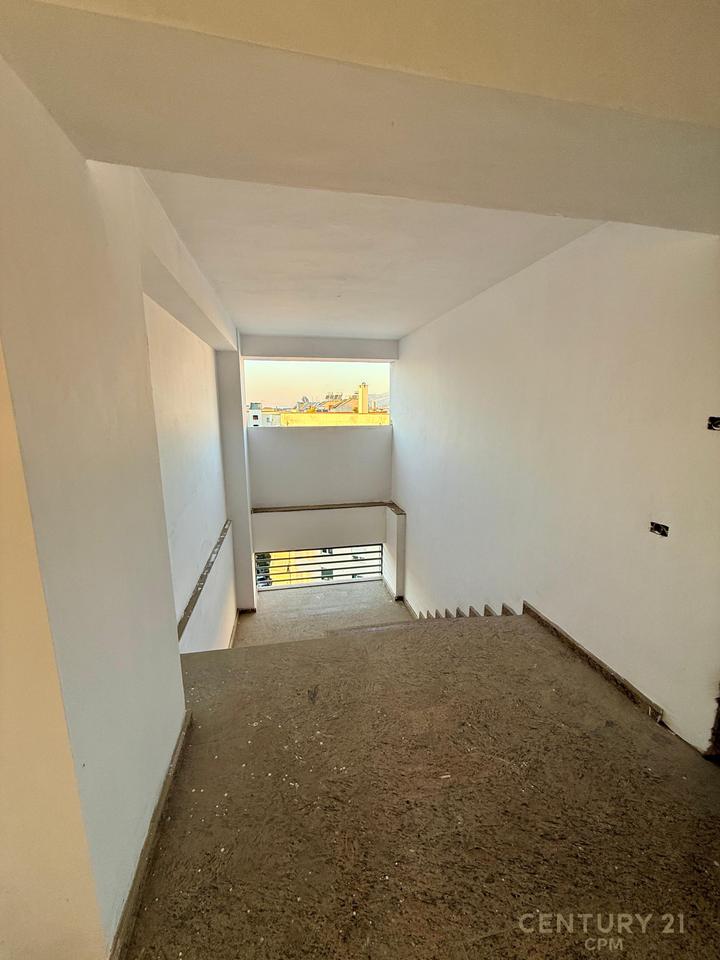 MISTO MAME SHESIM PENTHOUSE NE  RRUGEN  BESIM ALLA