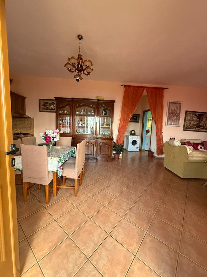 SHITET SHTEPI PRIVATE NE KANINE,VLORE,PAMJE E PLOTENNGA DETI DHE QYTETI!!!