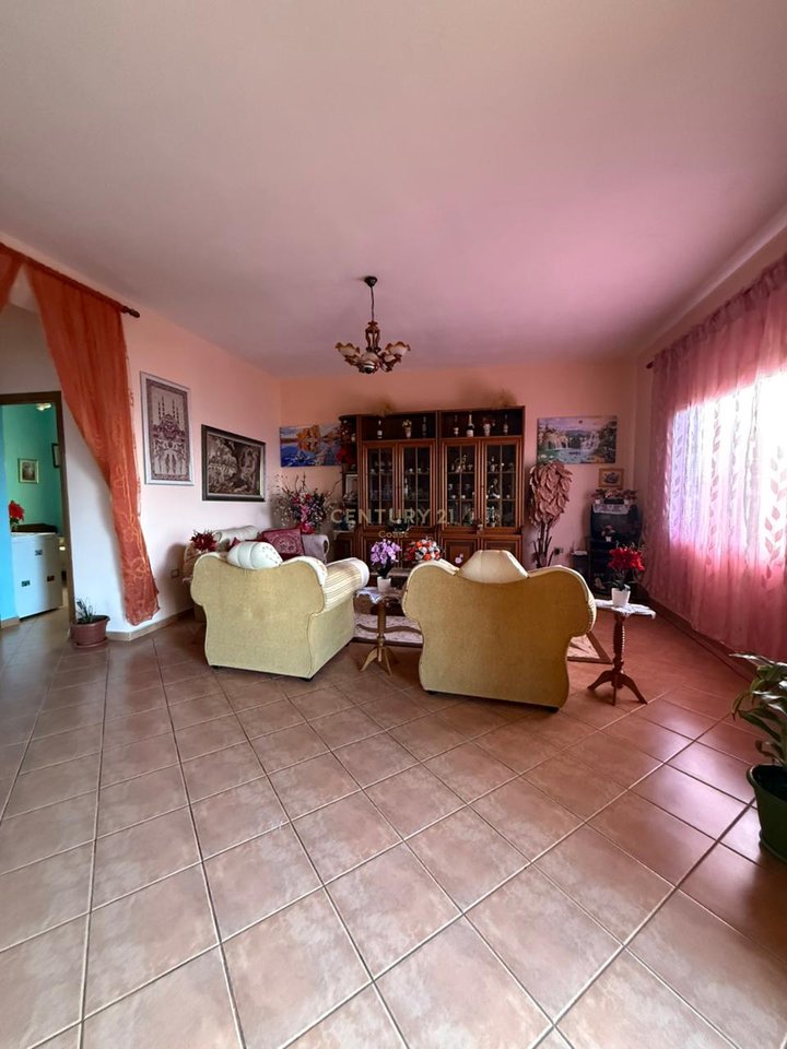 SHITET SHTEPI PRIVATE NE KANINE,VLORE,PAMJE E PLOTENNGA DETI DHE QYTETI!!!