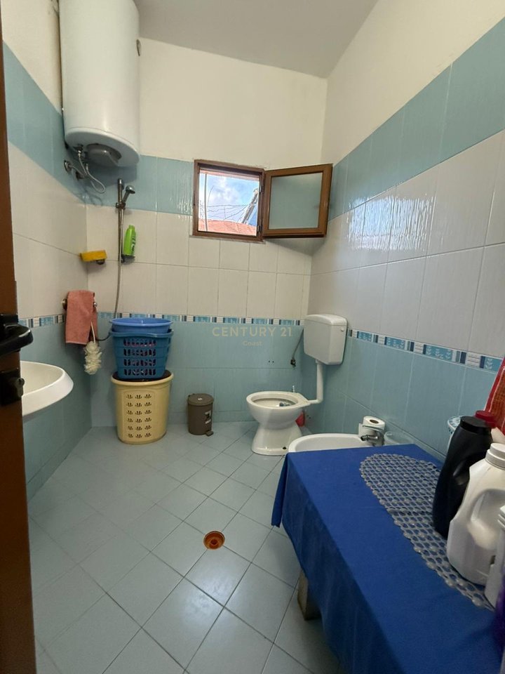 SHITET SHTEPI PRIVATE NE KANINE,VLORE,PAMJE E PLOTENNGA DETI DHE QYTETI!!!