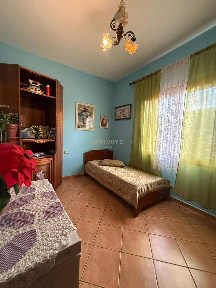 SHITET SHTEPI PRIVATE NE KANINE,VLORE,PAMJE E PLOTENNGA DETI DHE QYTETI!!!