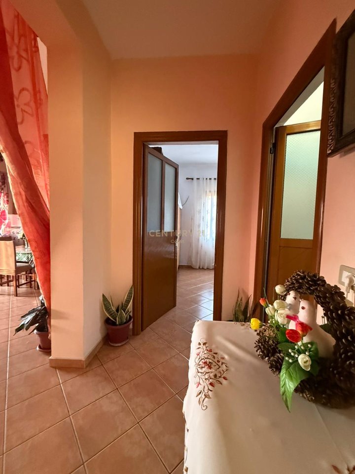 SHITET SHTEPI PRIVATE NE KANINE,VLORE,PAMJE E PLOTENNGA DETI DHE QYTETI!!!