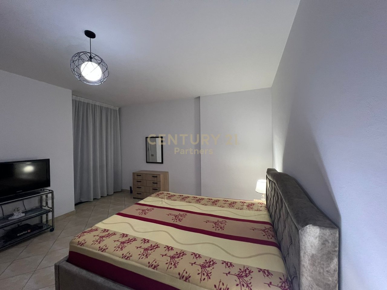 APARTAMENT 2+1+2 PËR QIRA – GLOBE, Ish Parku TIRANË