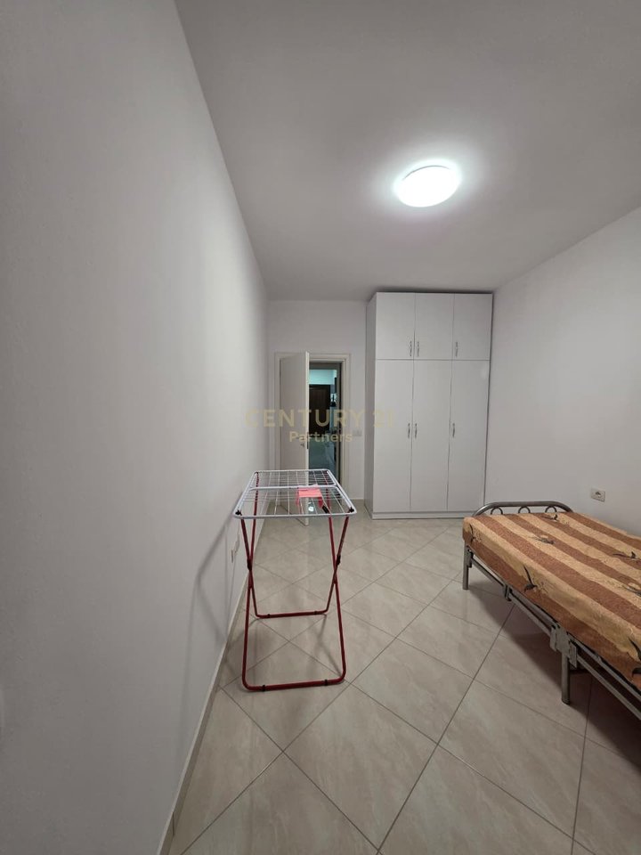 SHITET APARTAMENT 2+1+2 – SHKOZË, TIRANË
(Kompleksi TOM DOSHI)
