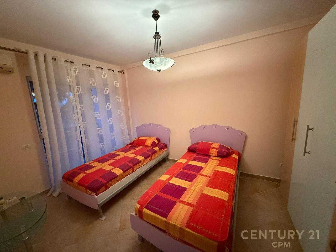 Apartament 2+1+2 Me Qira te Liqeni i Thatë, Colombo 2