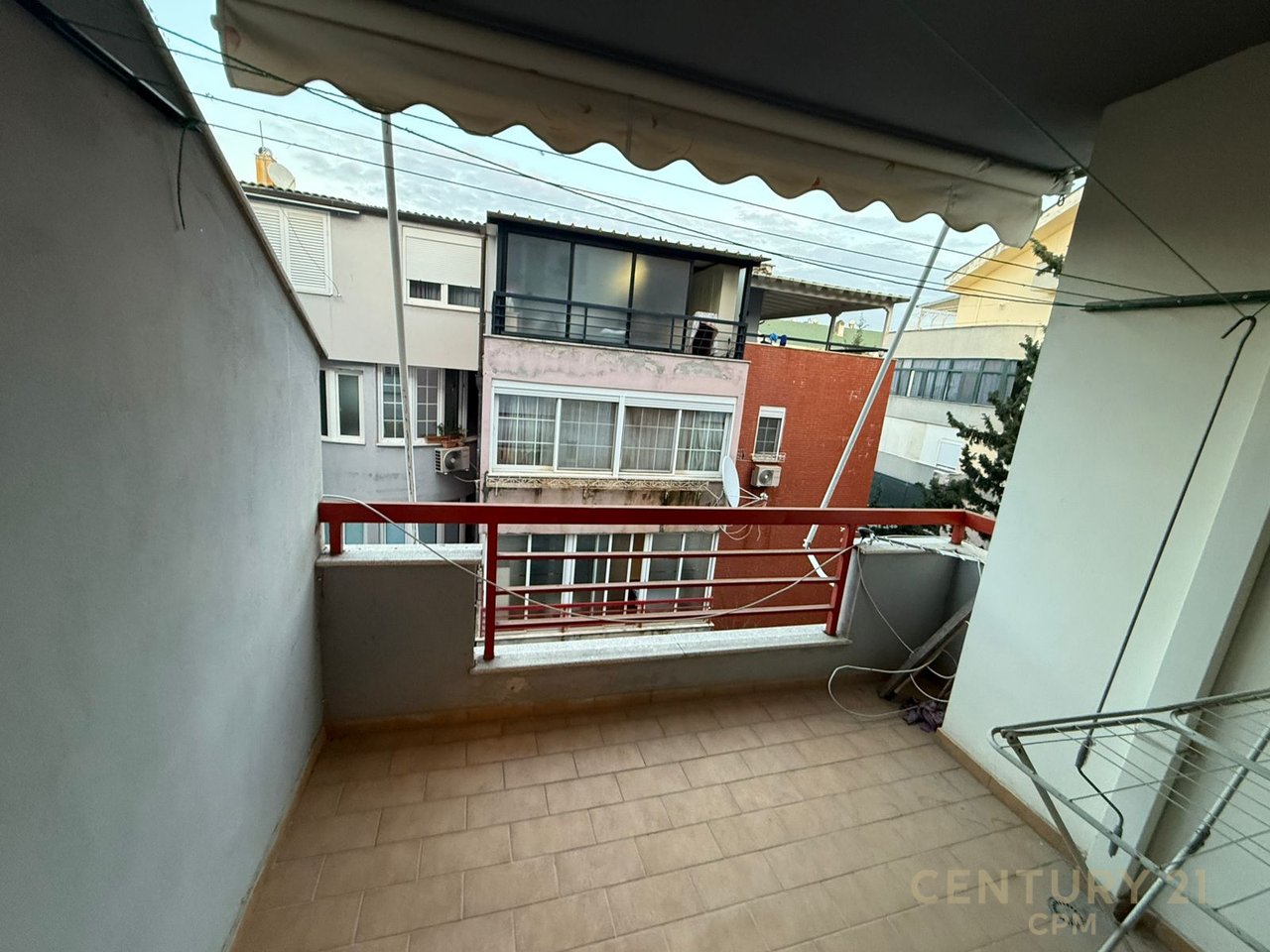 Apartament 2+1+2 Me Qira te Liqeni i Thatë, Colombo 2