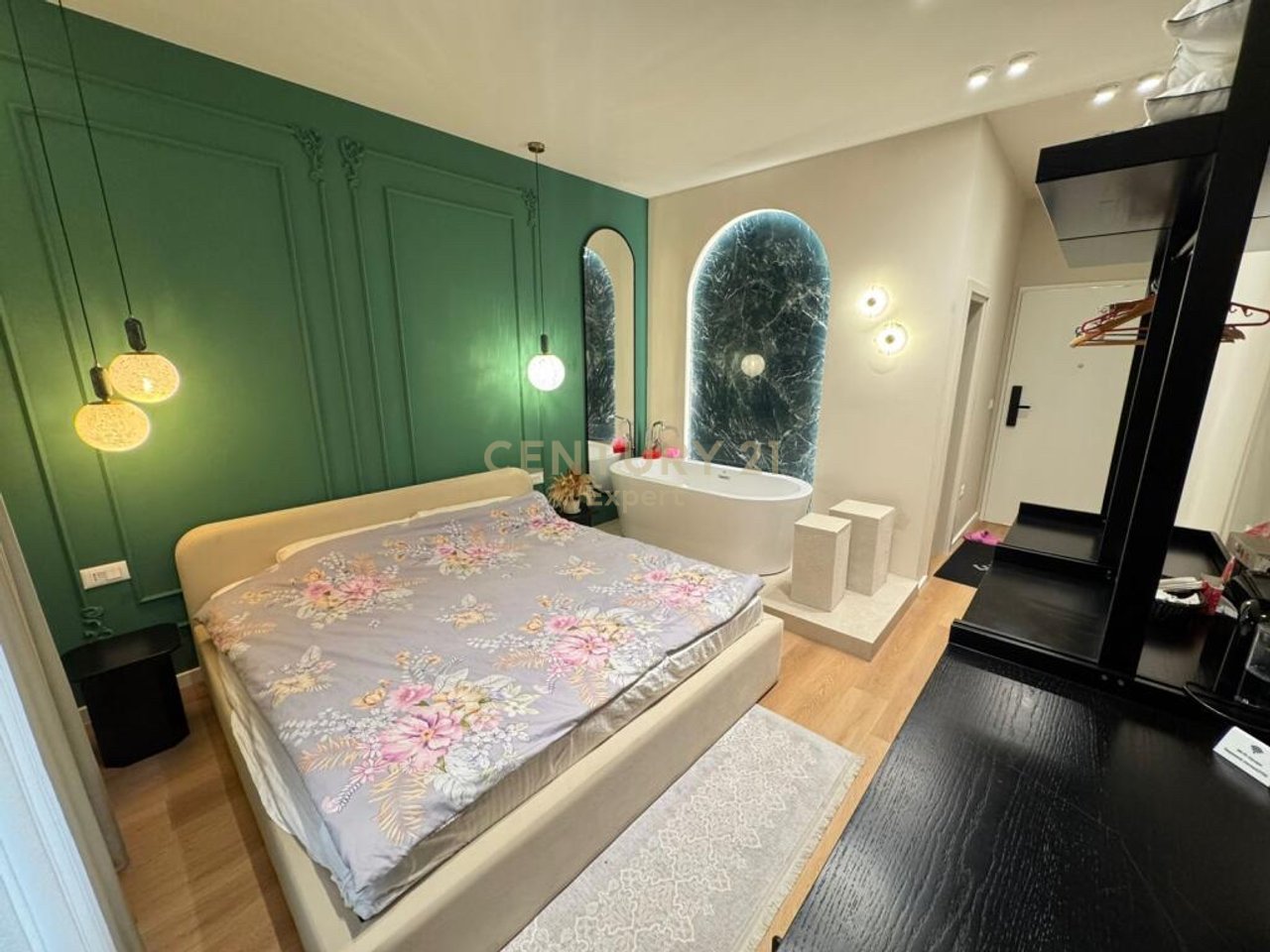 STUDIO FOR RENT AT MANGALEM COMPLEX!