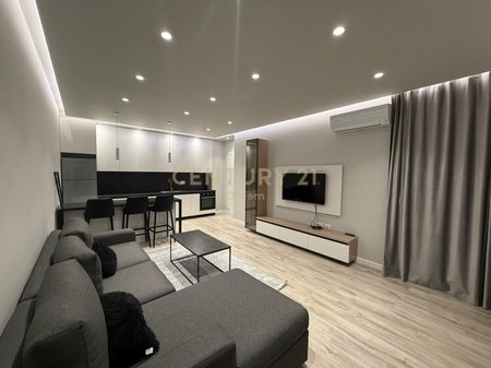 QIRA !! APARTAMENT MODERN 1+1 + POST PARKIMI TEK OASIS LAKE RESIDENCE PRANE VET HOSPITAL !!