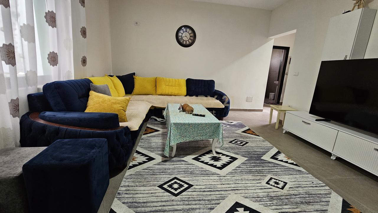 Casa a due piani Shesim in via Njazi Meka, vicino a Bar Palma!