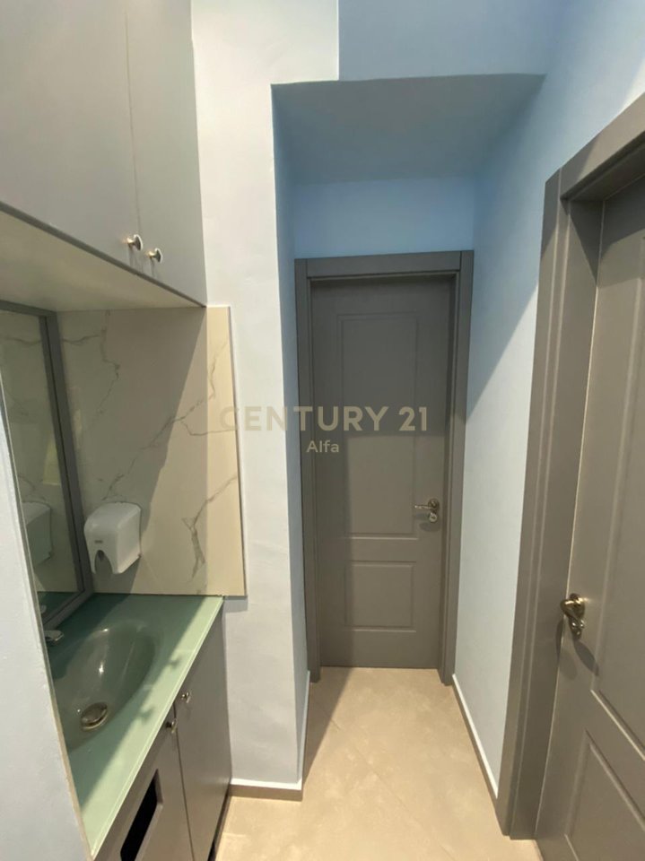 IMMOBILE COMMERCIALE ATTIVO IN VENDITA – ASTIR!