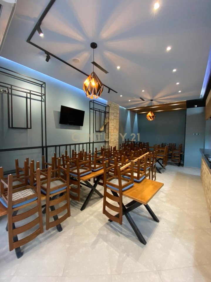 IMMOBILE COMMERCIALE ATTIVO IN VENDITA – ASTIR!