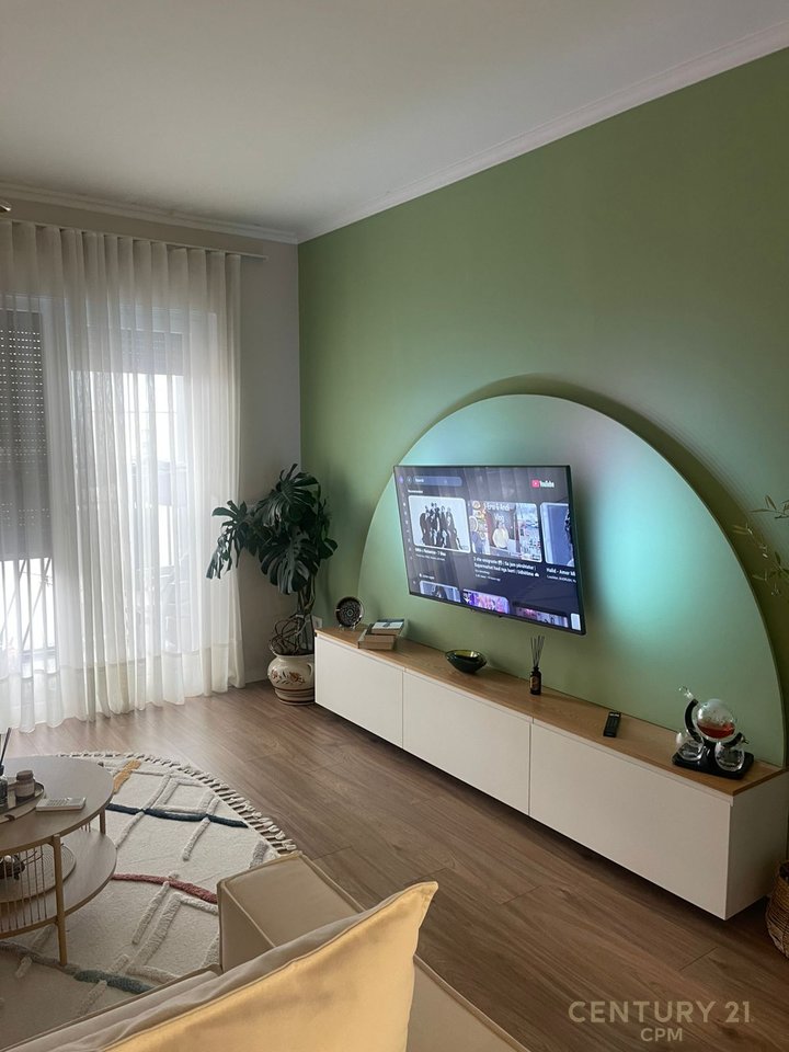 Apartment 2+1+2 with Parking for Sale at an Extra Price – Bulevardi i Ri, Tirana