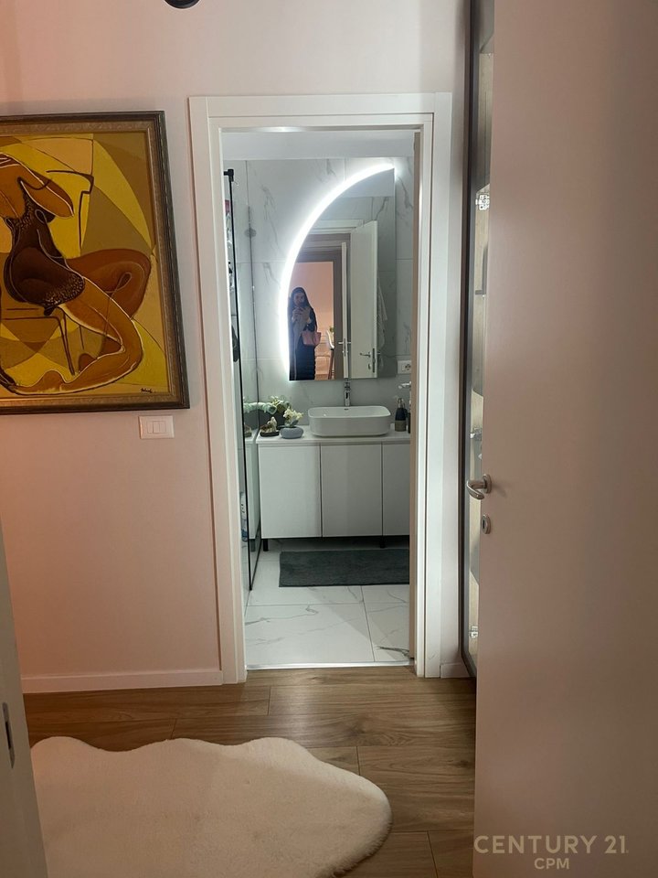 Apartment 2+1+2 with Parking for Sale at an Extra Price – Bulevardi i Ri, Tirana