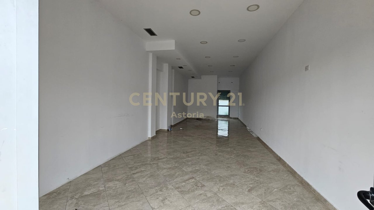 Unit for sale near the Blue Mosque, Linz.