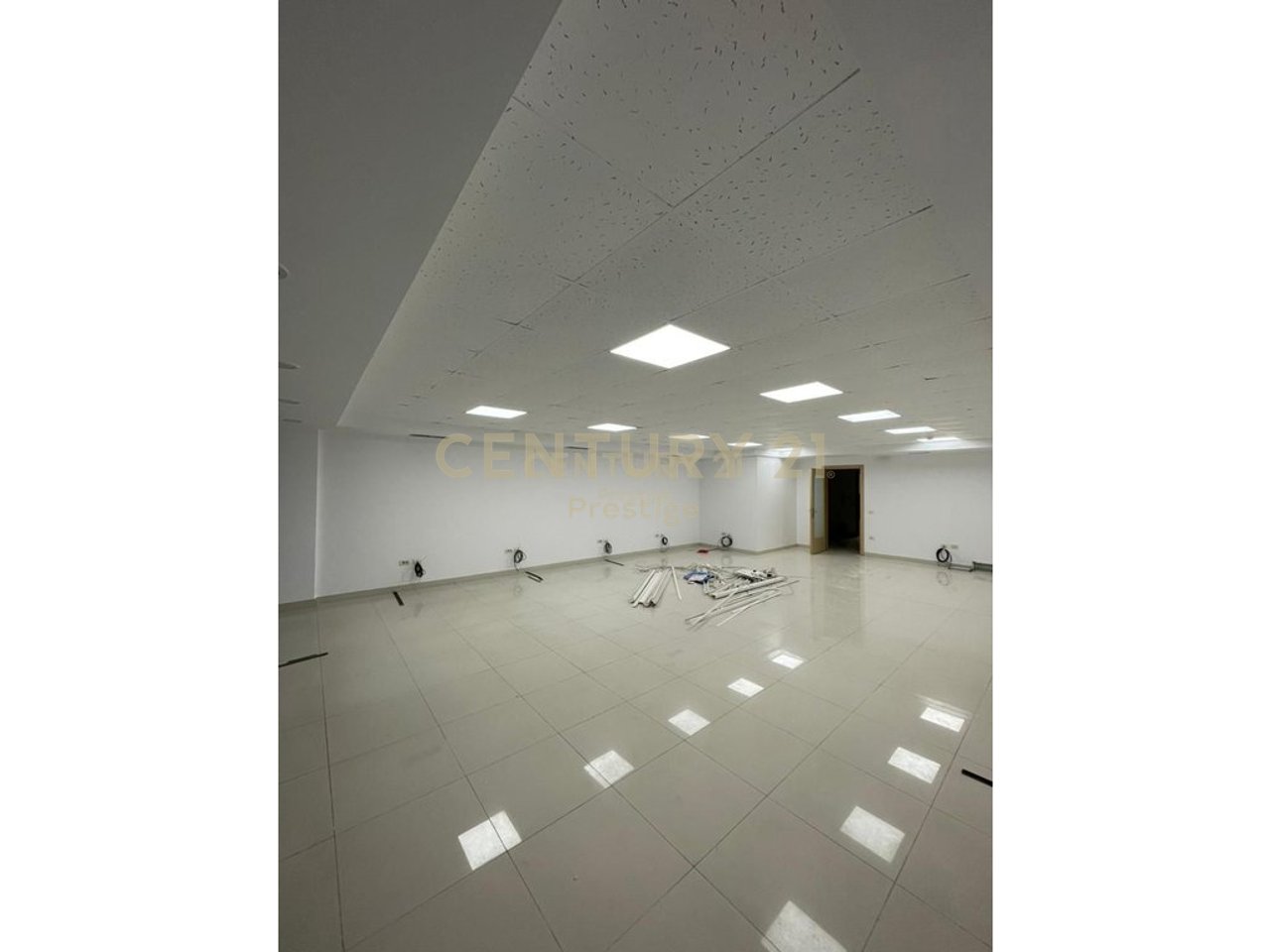 ROOM FOR RENT, NEAR UNIVERSITY BOOKSTORE, TIRANA!