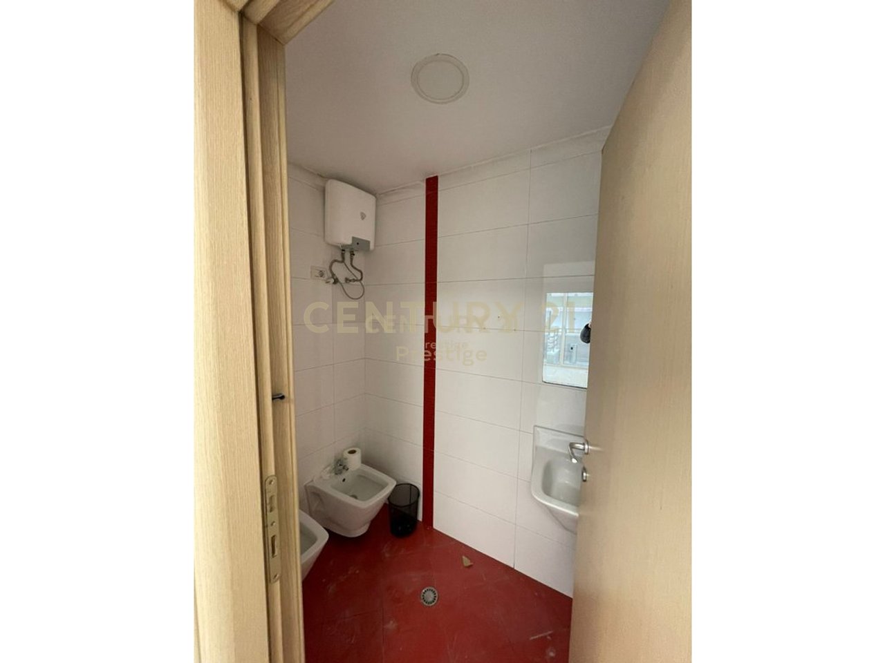 ROOM FOR RENT, NEAR UNIVERSITY BOOKSTORE, TIRANA!