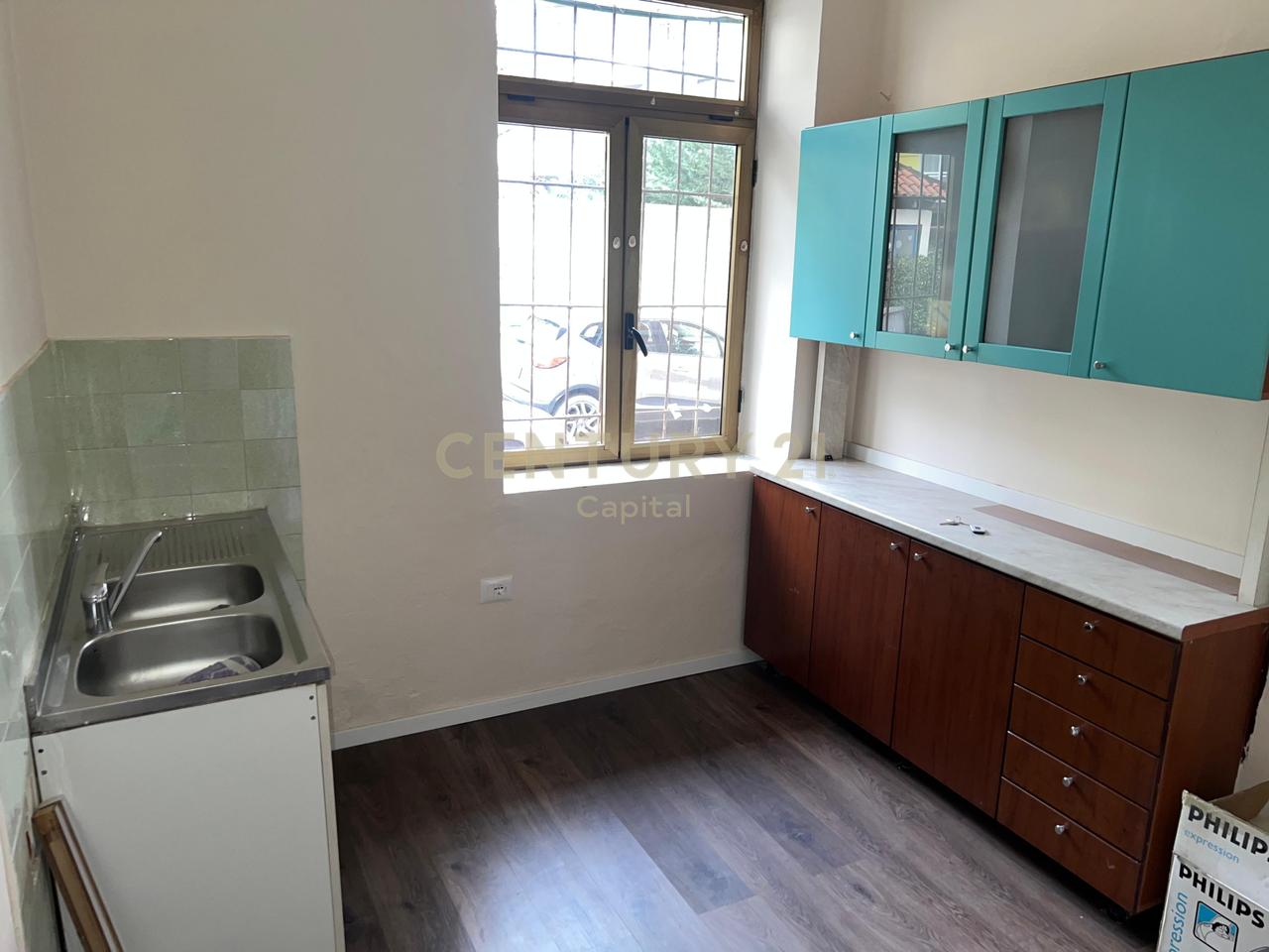 BUSINESS PREMISES FOR RENT – FLOOR 0, MAIN STREET, MAXIMUM VISIBILITY