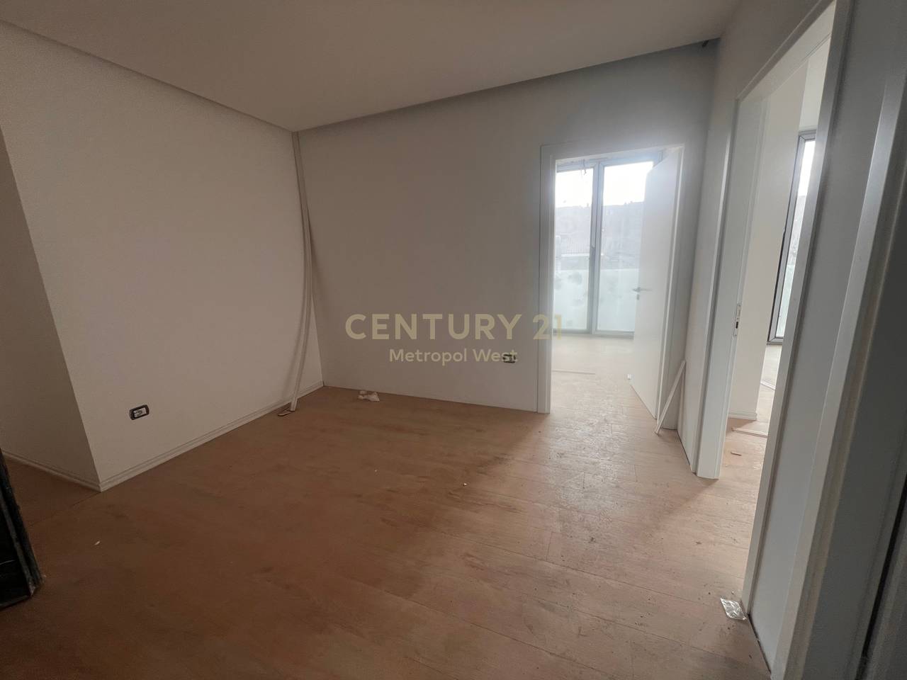 Premises for rent for Clinic, Golden Gate