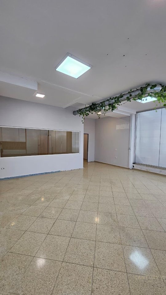 Ambjent komercial per qera tek Kodra e Diellit