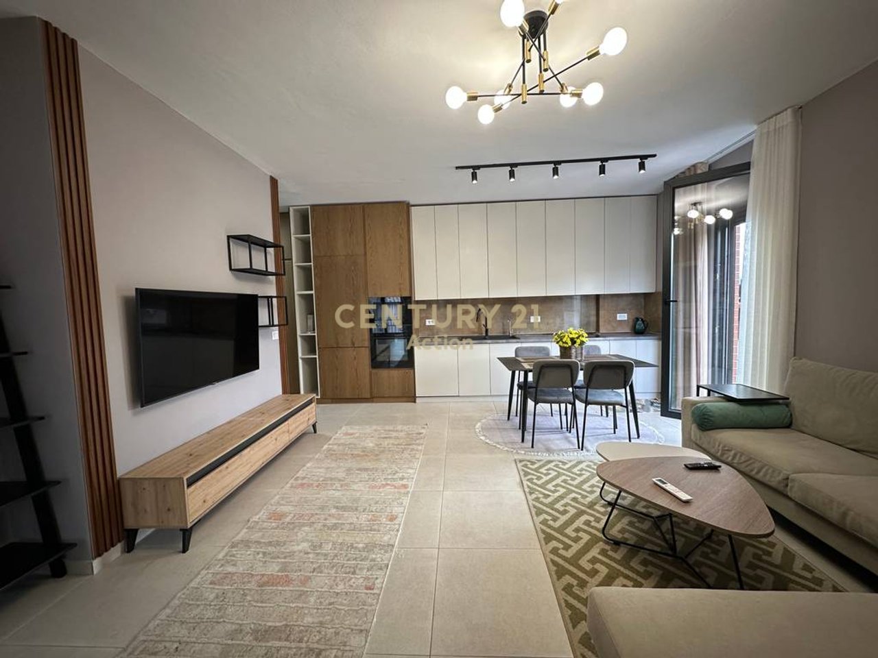 Jepet 2+1+2 me qira te Rezidenca Botaniku,
(Albania College).