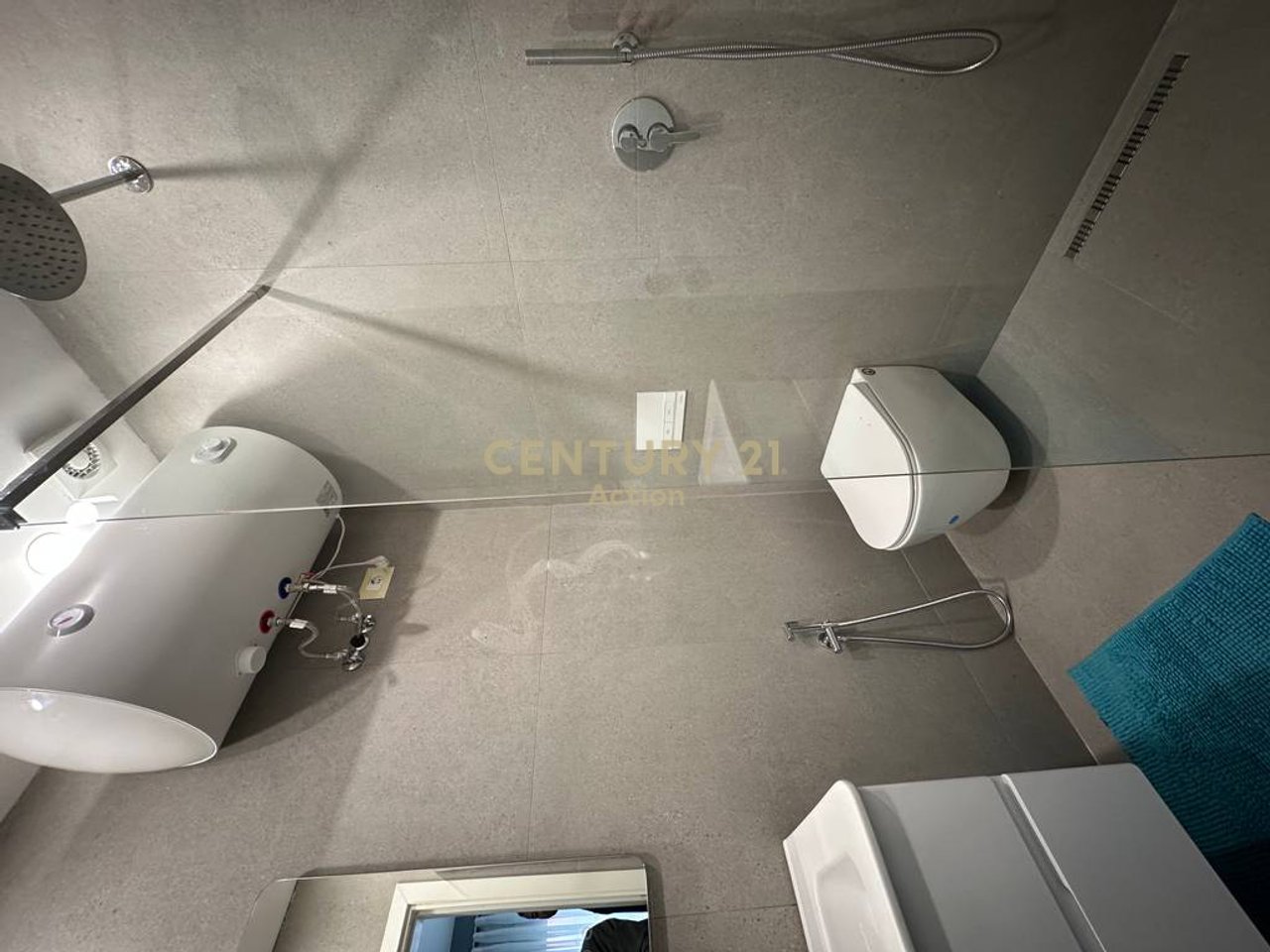 Jepet 2+1+2 me qira te Rezidenca Botaniku,
(Albania College).