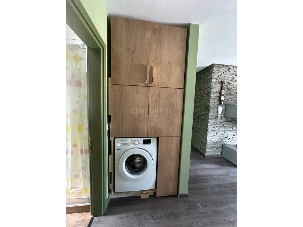 ✨ Si affitta appartamento moderno 2+1 vicino al Lago Secco, alla fine della via Peti.