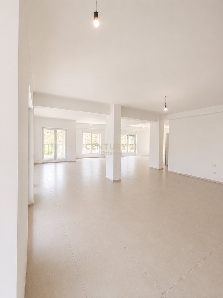 Ali Demi - 190m2 Space for Rent Ground Floor Corner At “Rezidenca Kaimi”