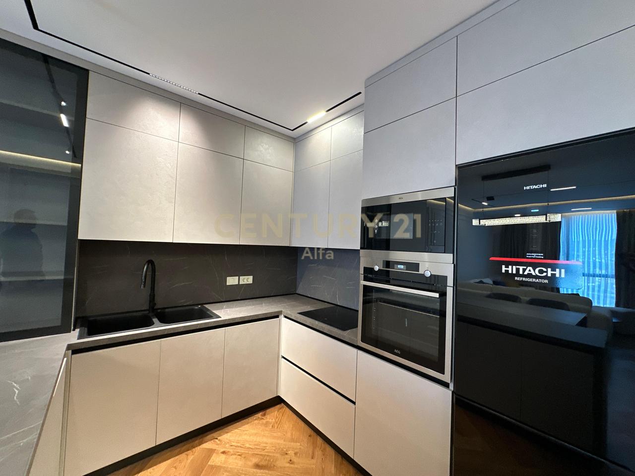 Apartament Luksoz 3+1+2 + Post Parkimi per Qira tek "Golden Residence"!
