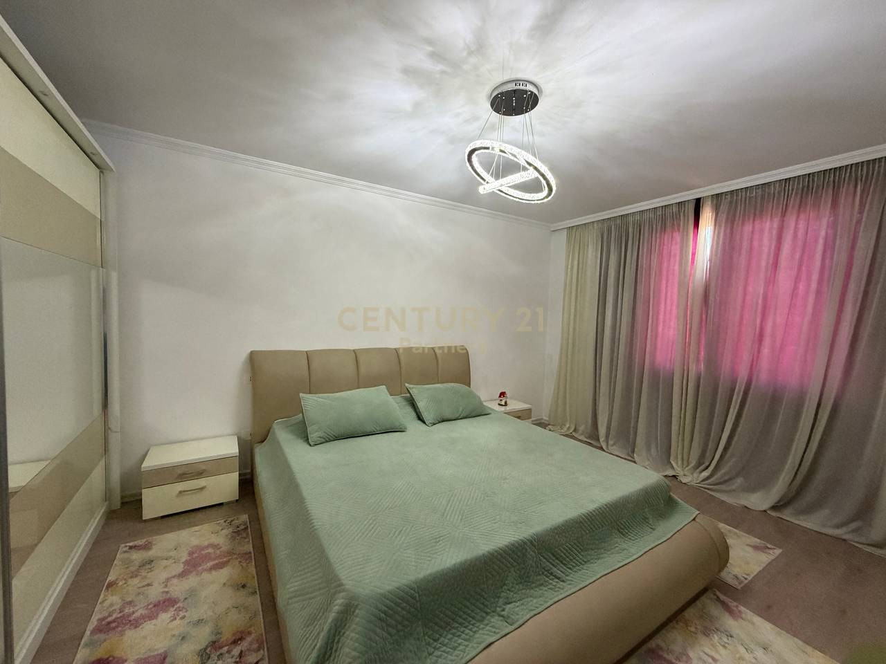 SHESIM APARTAMENT 2+1 NE KINOSTUDIO!