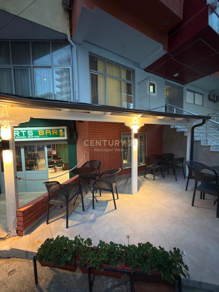 Vendesi Bar-Caffè in vendita a Shengjin