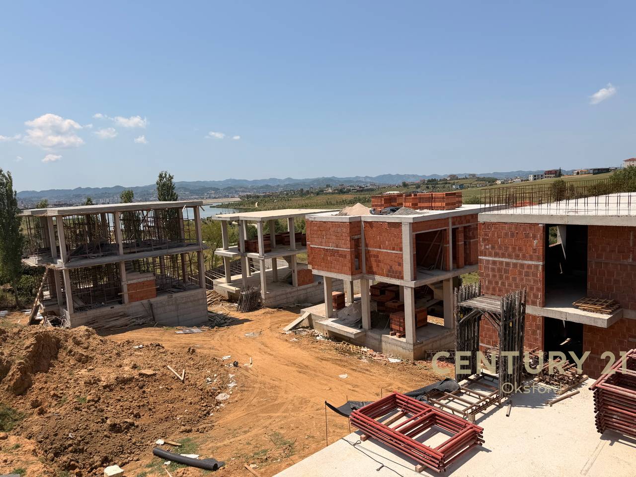 APPARTAMENTO 1+1 IN VENDITA A LIORE LAKE RESIDENCE PASKUQAN