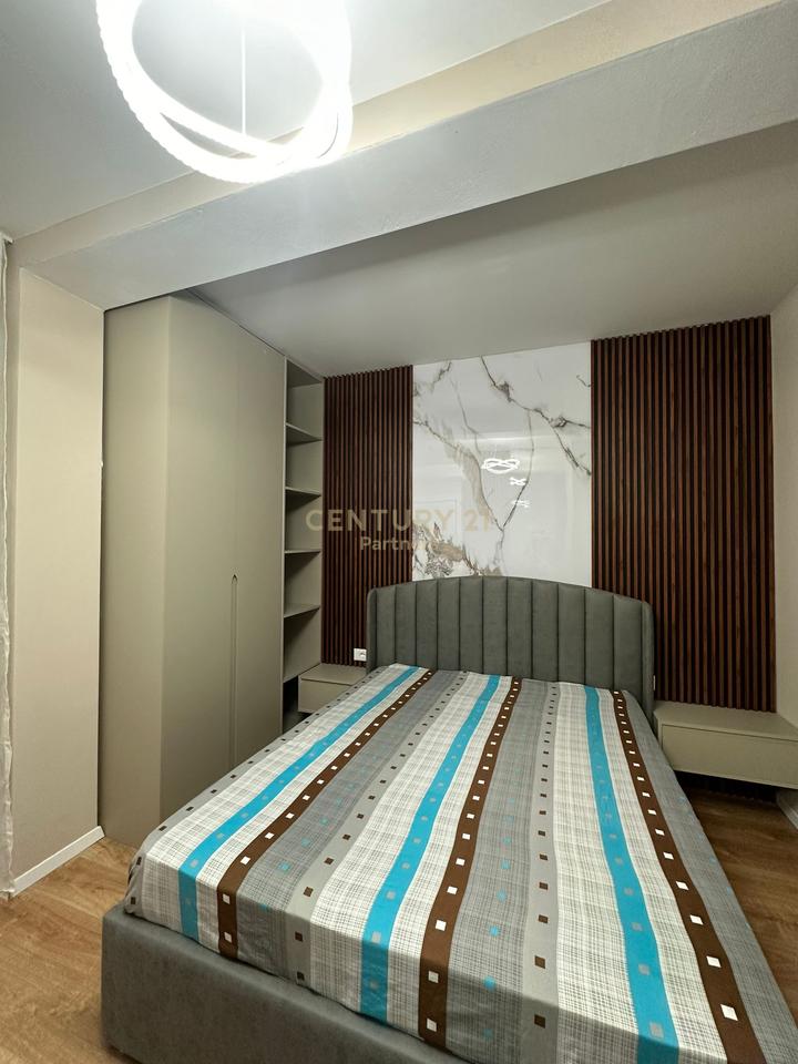 JAPIM ME QIRA APARTAMENT 2+1 TE SHKOLLA KUQE !