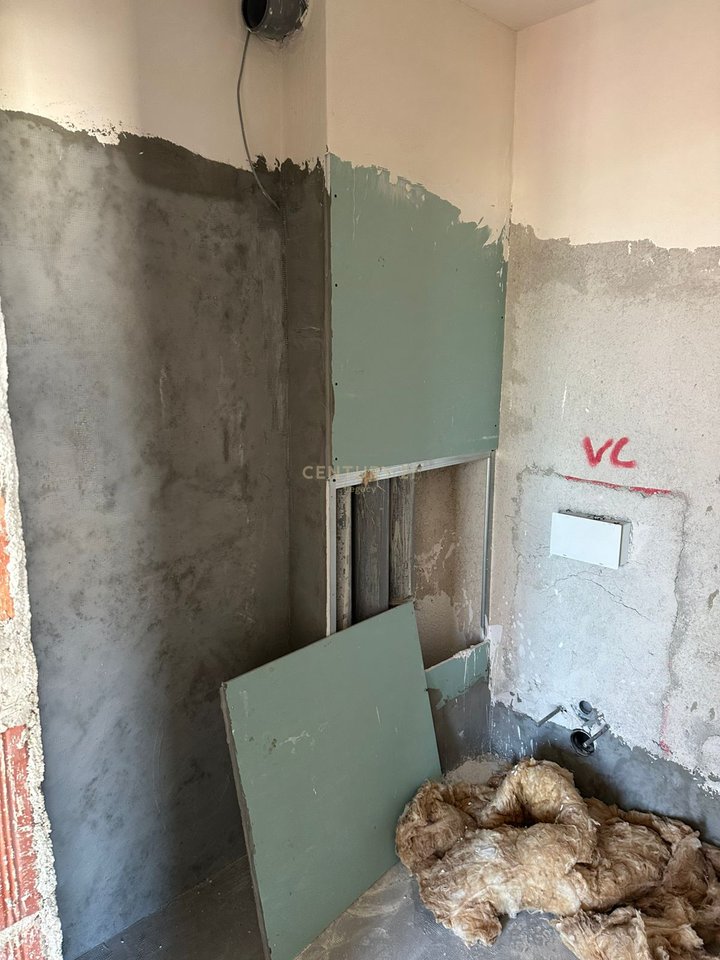 Apartament 1+1 per shitje ne Ali Dem