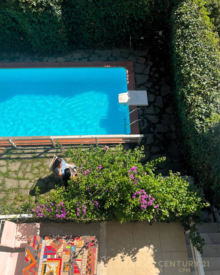 VILLA CON PISCINA IN VENDITA, Residenza KODRA E DIELLIT!