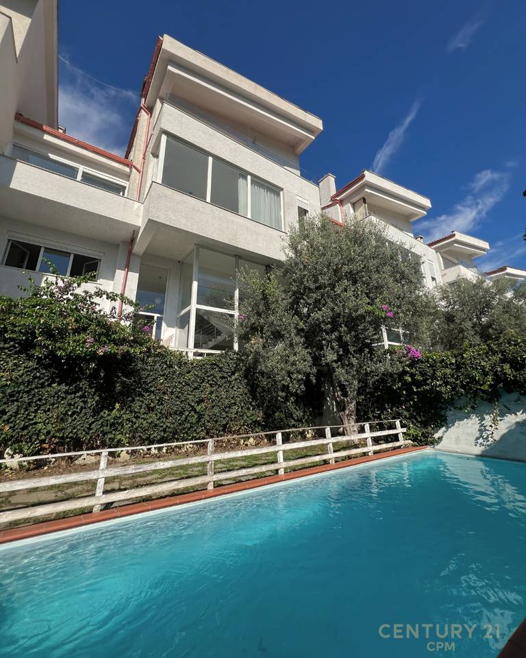 VILLA CON PISCINA IN VENDITA, Residenza KODRA E DIELLIT!