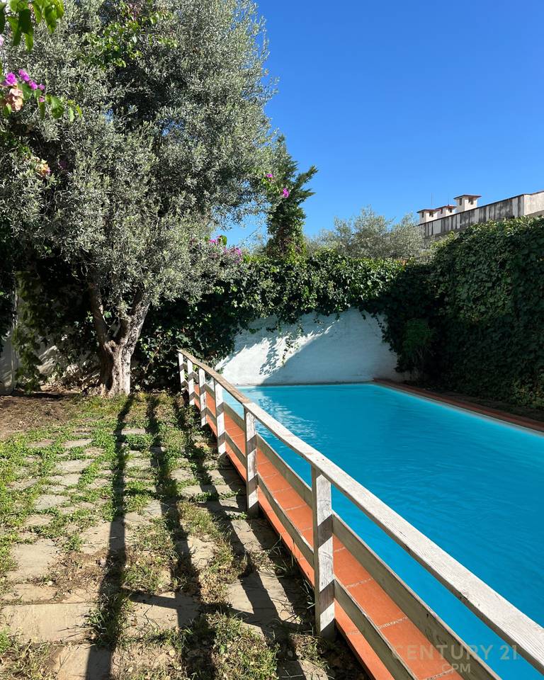 VILLA CON PISCINA IN VENDITA, Residenza KODRA E DIELLIT!