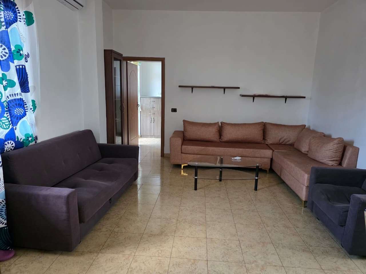 Appartamento 2+2 In Affitto a Sauk i Ri, Tirana
