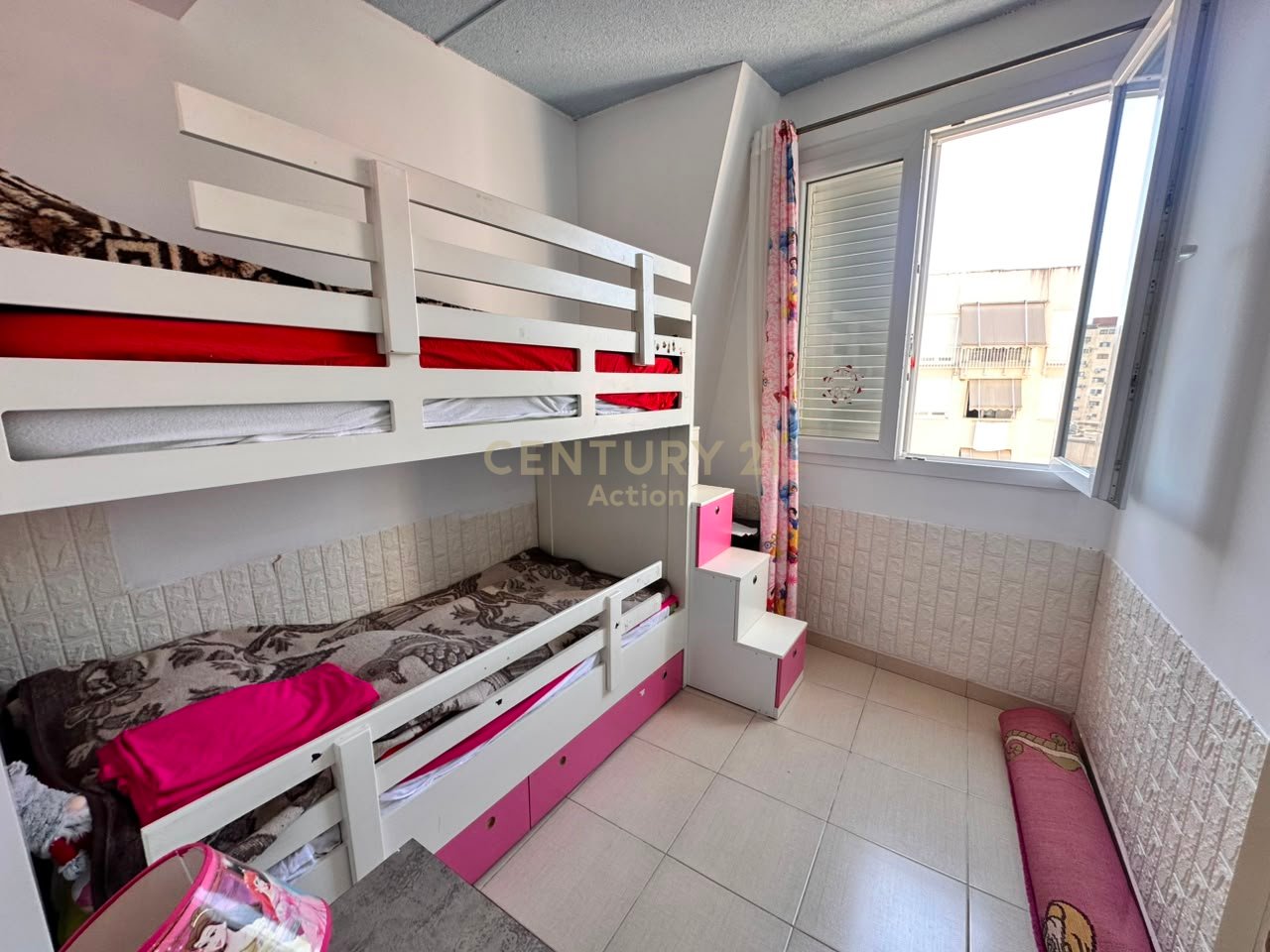 🏡 Apartament 2+1 në Kompleksin Kontakt, Rruga Ndre Mjeda