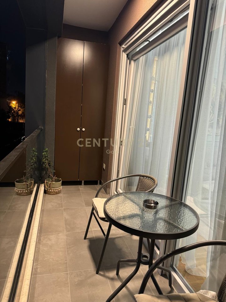 Luxury Apartment 1+1 + Parking Space For Rent near Skënderbej Square (Center), Barrikadave Street!