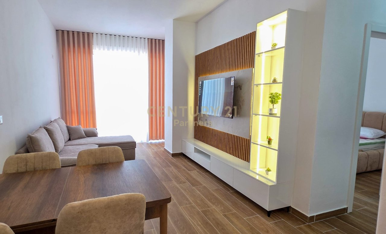 🏡 JAPIM ME QIRA APARTAMENT 1+1 &amp; POST PARKIMI TEK ALTURA TRADE CENTER
BULEVARDI I RI