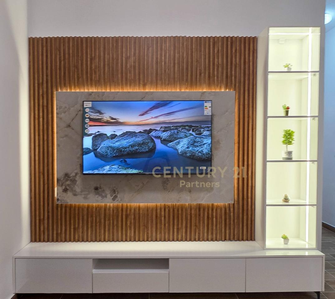 🏡 JAPIM ME QIRA APARTAMENT 1+1 &amp; POST PARKIMI TEK ALTURA TRADE CENTER
BULEVARDI I RI