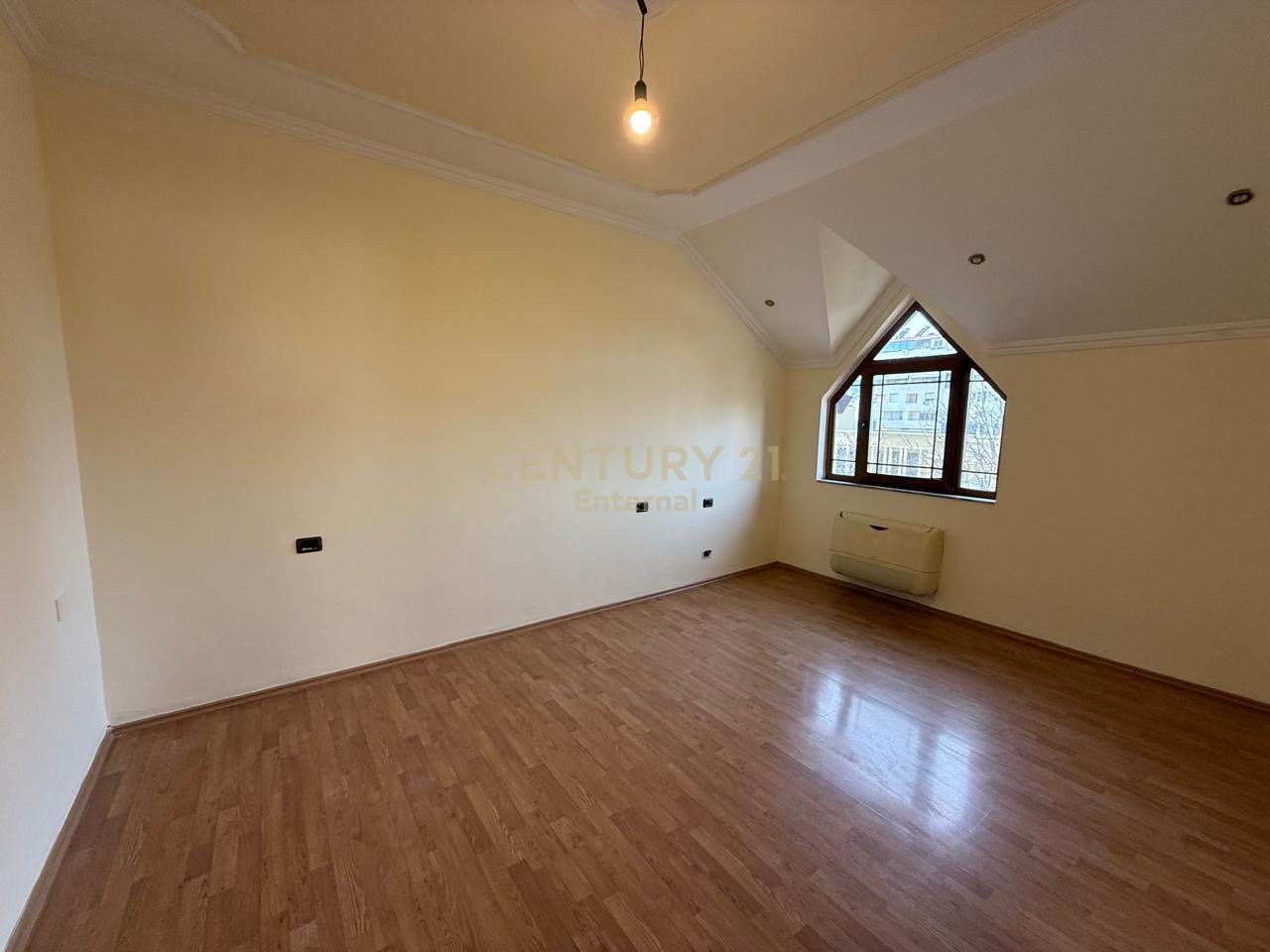 Duplex for rent in former Bllok